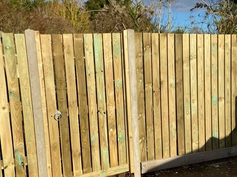 Dobbies Garden Centre, Perimeter Fence, Andover